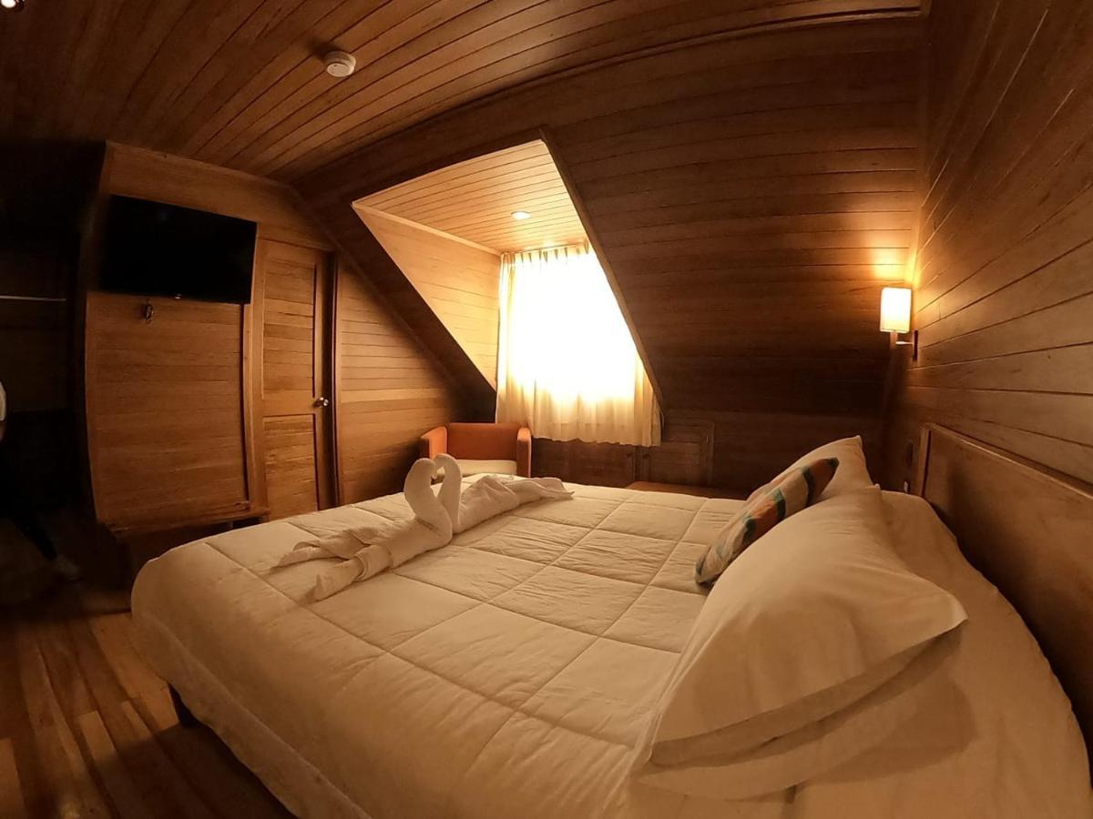 Hotel Heidinger Оксапампа Экстерьер фото