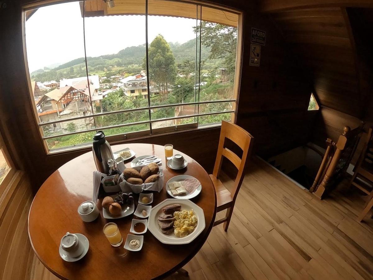 Hotel Heidinger Оксапампа Экстерьер фото