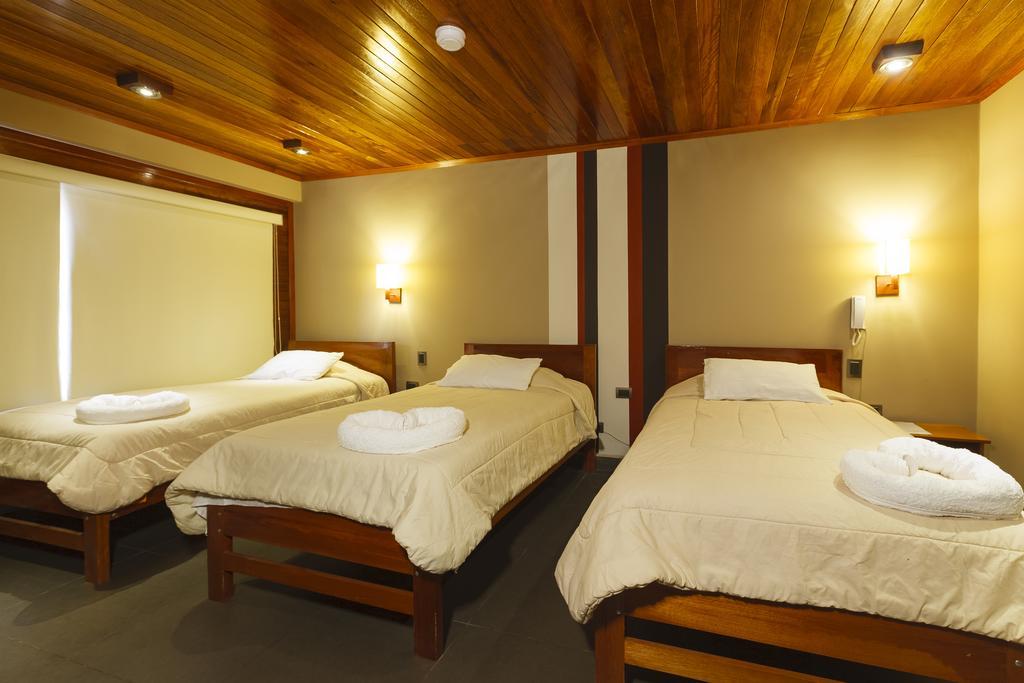 Hotel Heidinger Оксапампа Экстерьер фото